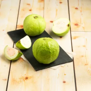 Guava ( पेरू  )