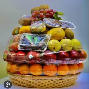Gift mix Fruit Basket ( 5 Kg ) Mango, Apple,Stawberry,Lichhi,Naspatti